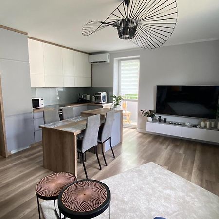 Apartament - U Alicji コニン エクステリア 写真