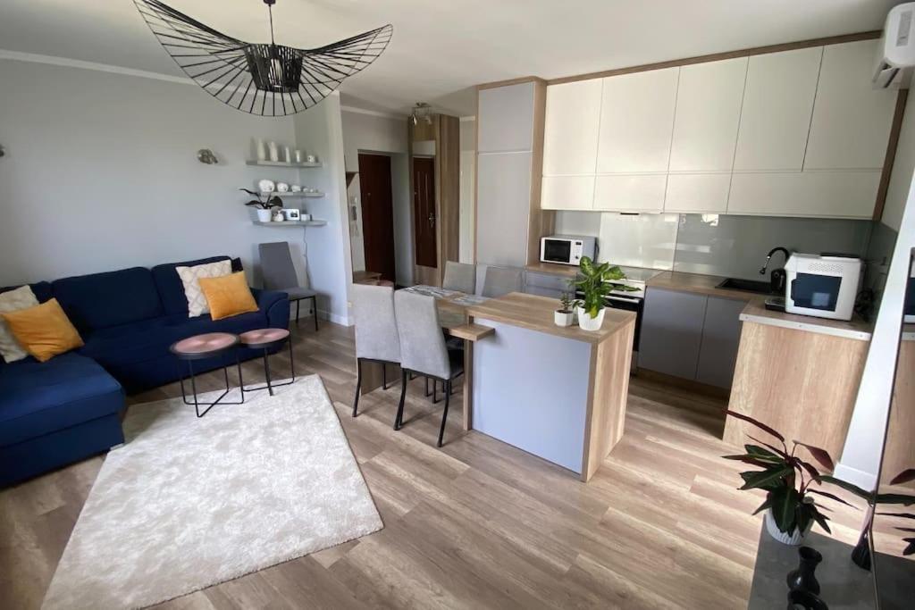 Apartament - U Alicji コニン エクステリア 写真