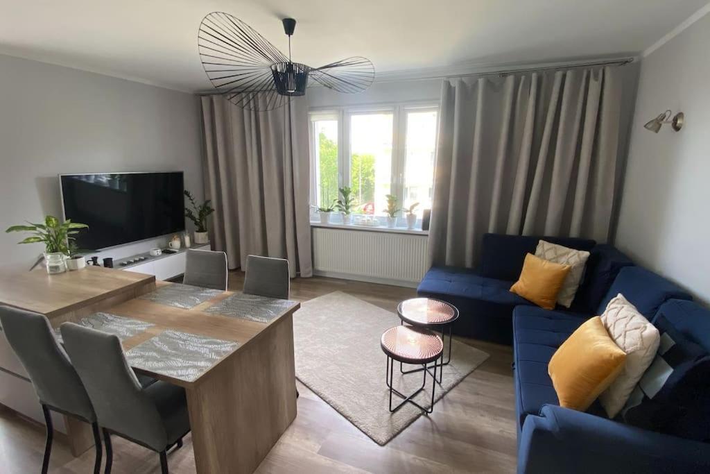 Apartament - U Alicji コニン エクステリア 写真