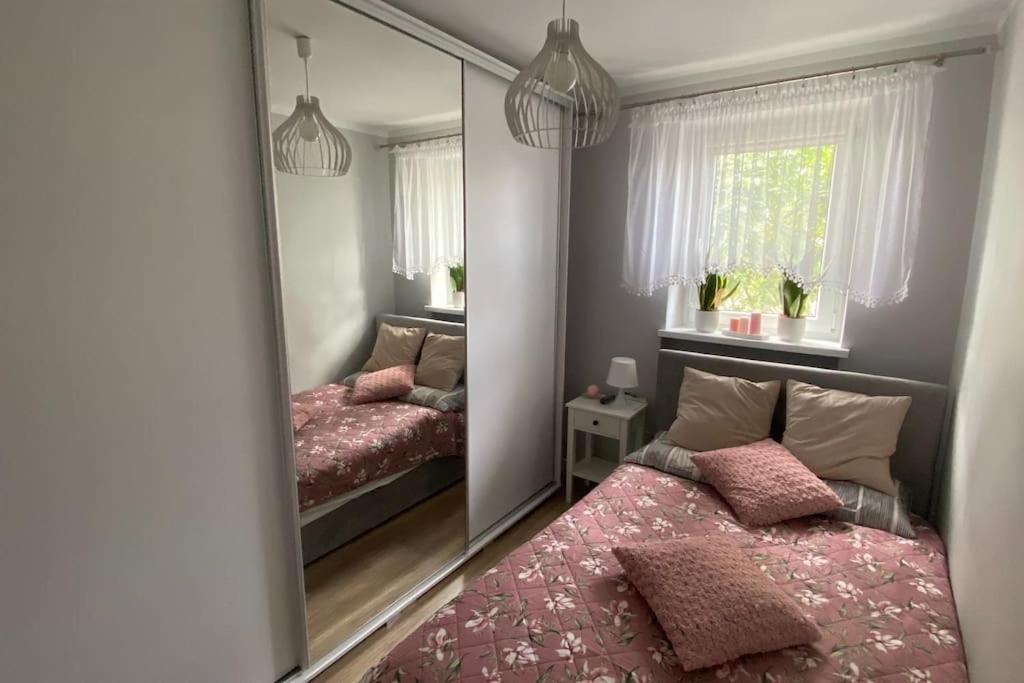 Apartament - U Alicji コニン エクステリア 写真